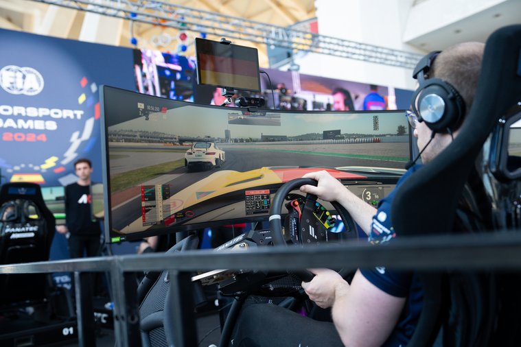 FIA Motorsport Games 2024 - Niklas Houben, Esports F4