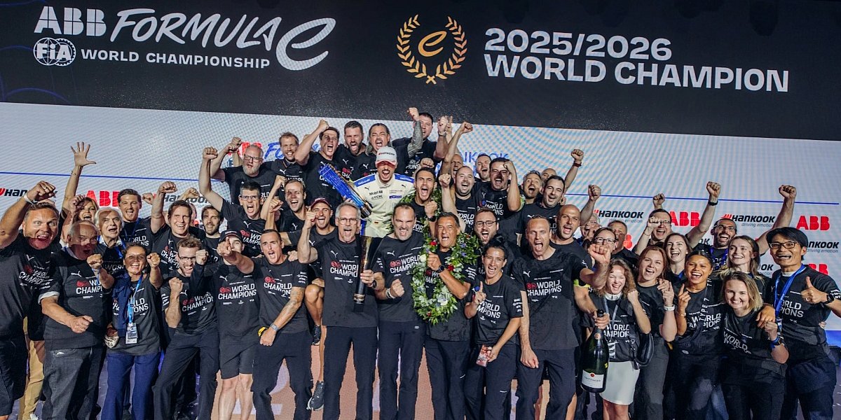 Gruppenfoto Porsche Formel-E-Team, London E-Prix, 2026, Porsche AG