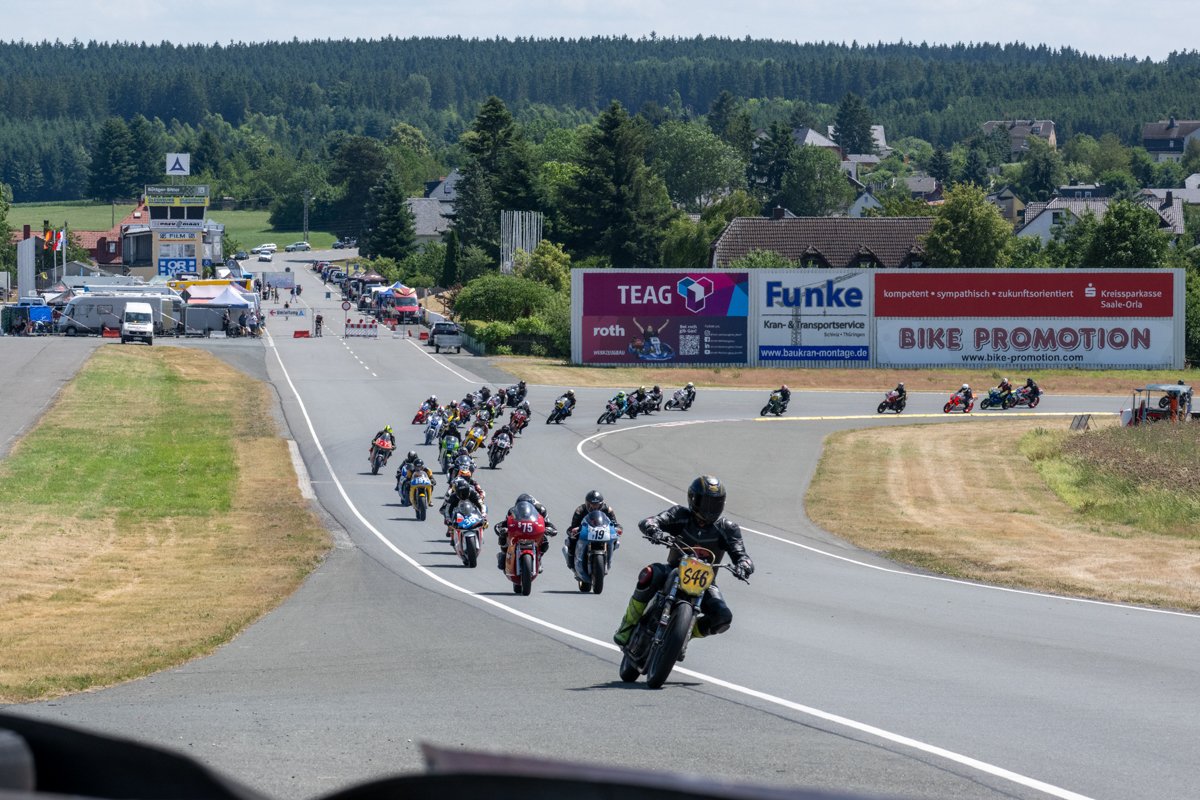DHM Schleiz 2025, Tagessieger Solo Patrick Buschkönig S46 führt das Feld an