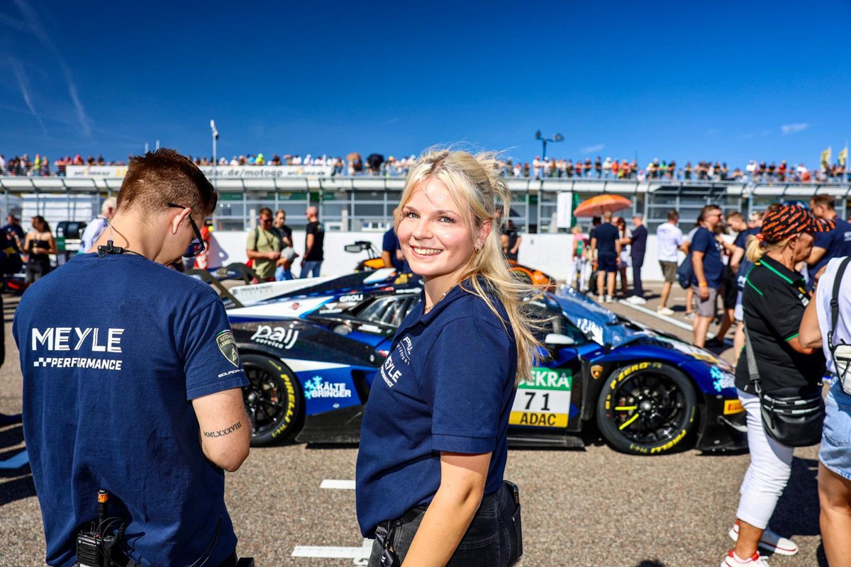Holly Weber bei Paul Motorsport