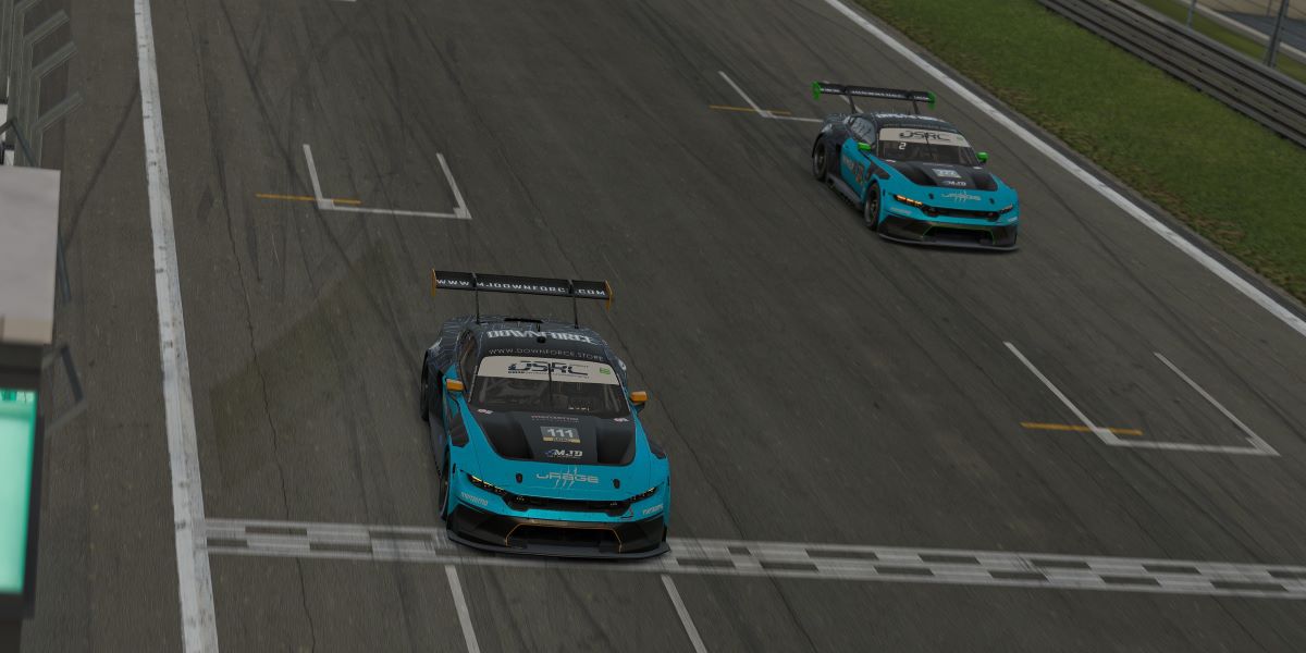 DMSB SimRacing Championship – Sprint Serie, Zieleinfahrt Peter Biedert und Michael Kaibach